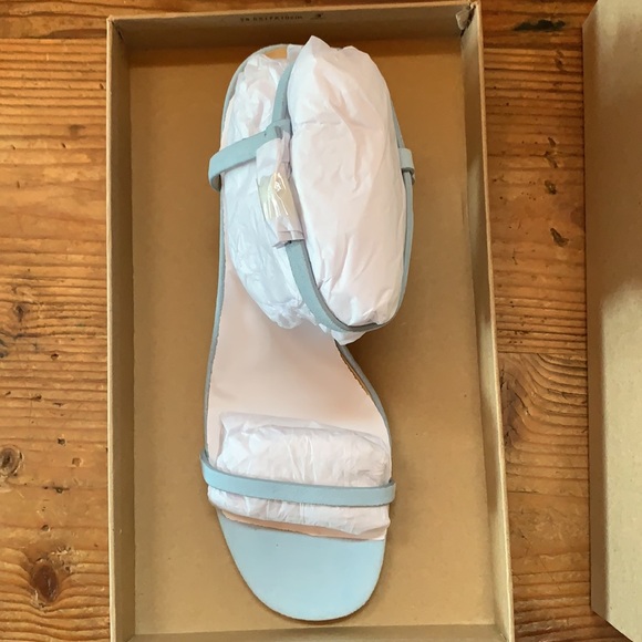 REFORMATION Mallory Sandal Blue size 7 new in box - Picture 3 of 3